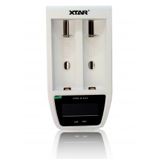 XTAR Ladegerät O4S Over 4 Slim Li-Ion. mit LCD-Display und 2x 5V USB-Ausgänge weiß
